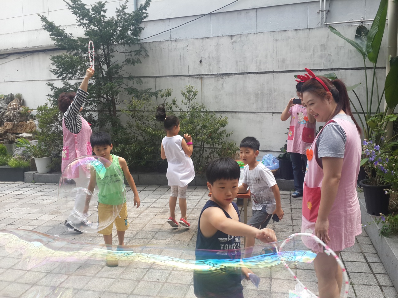 20140712_135359.jpg : 2014년 7월 12일 행사사진 (버블놀이)