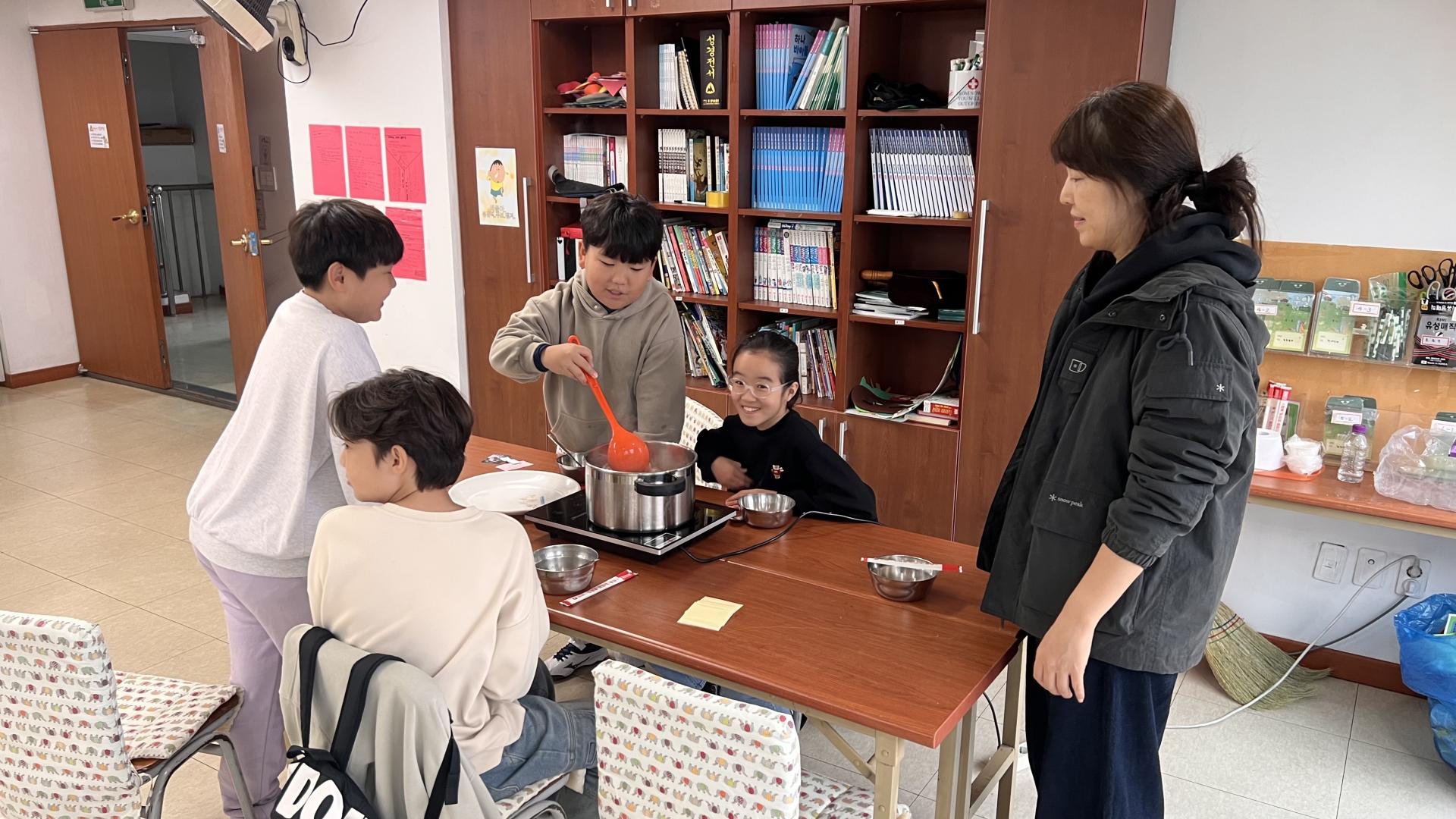 후암교회 초등부-2025.10.26 초등부&교회야놀자(3)-72953436117.jpg