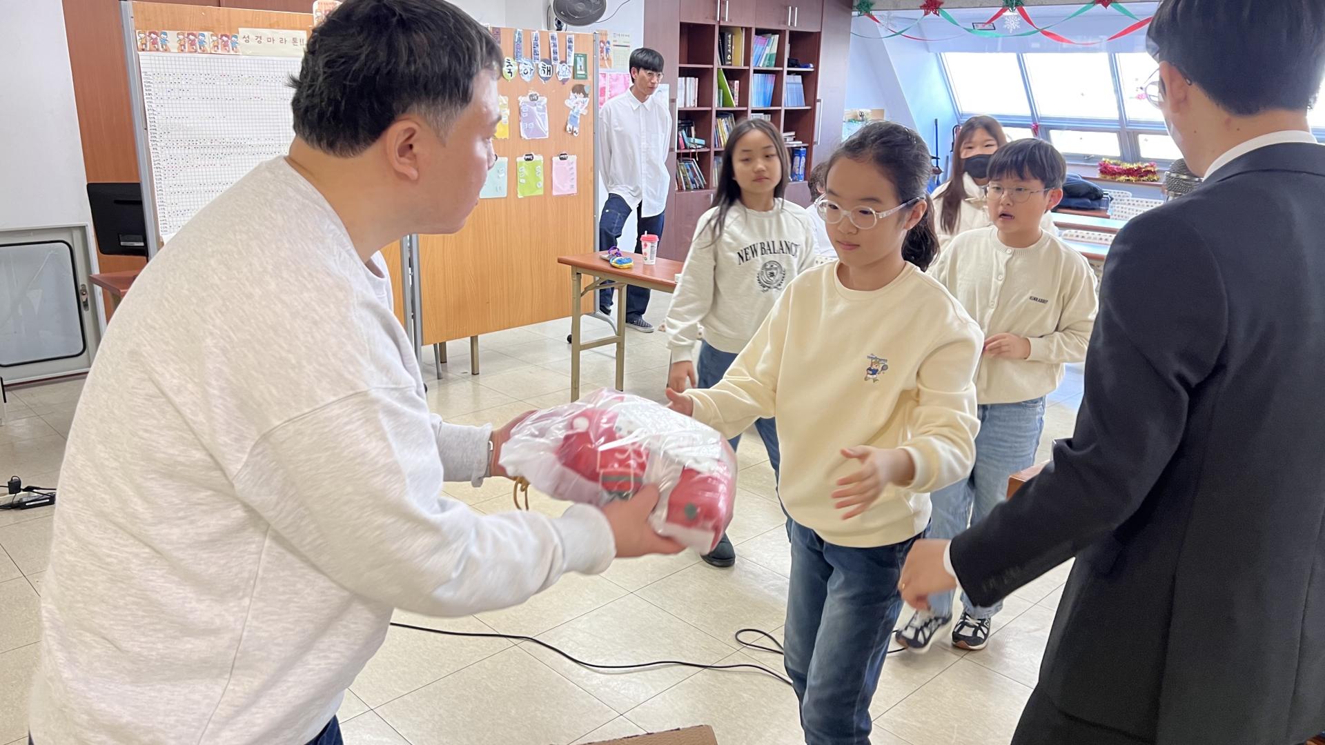 후암교회 초등부-2025.12.21 초등부-74322064298.jpg