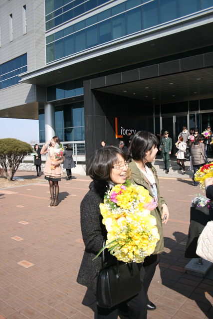 IMG_3207.jpg : 2012. 02. 16 나래, 선미 졸업식