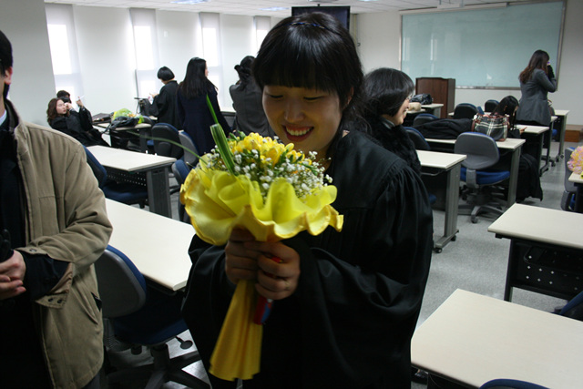 IMG_3084.jpg : 2012. 02. 16 나래, 선미 졸업식