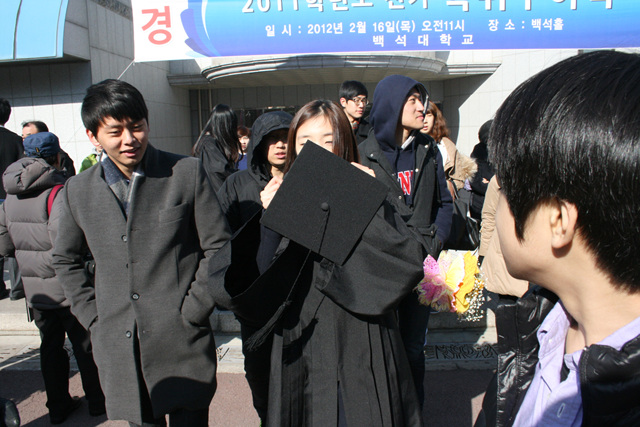 IMG_2956.jpg : 2012. 02. 16 나래, 선미 졸업식